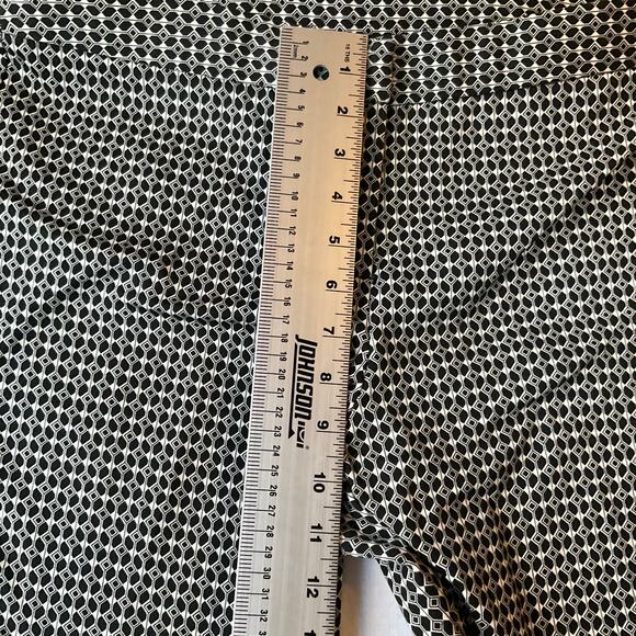 Amanda + Chelsea Women Slim Leg Formal Pants size 10,Black White Geometric Print - Picture 5 of 11
